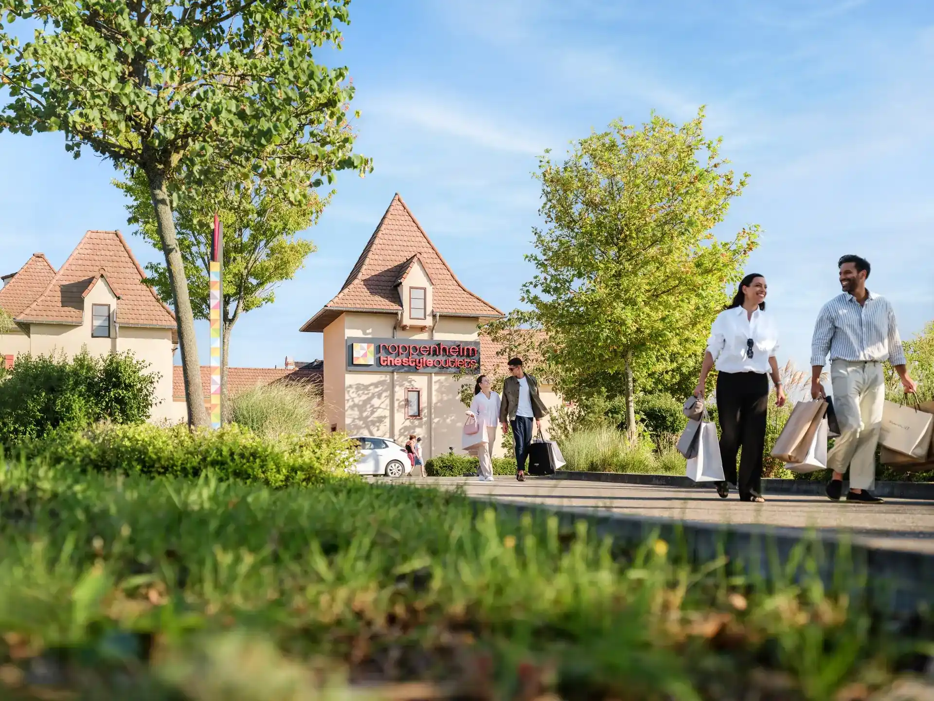 Roppenheim The Style Outlets, entrée du village de marques